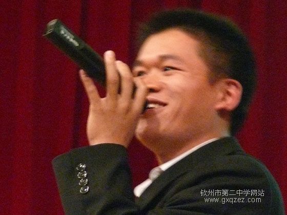 今夜星光灿烂:教职工十大歌手比赛盛装登场