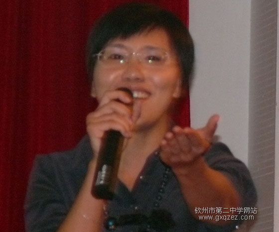 今夜星光灿烂:教职工十大歌手比赛盛装登场