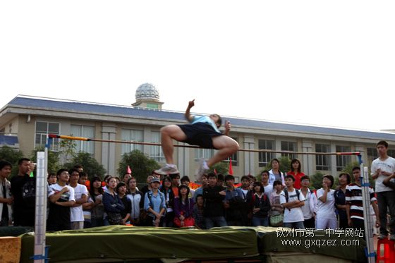 给快乐一个理由:我校举行第23届校运会