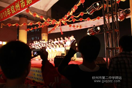 弦歌颂盛世:2010,新年晚会炫耀登场