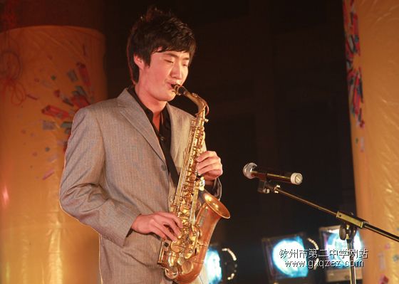 弦歌颂盛世:2010,新年晚会炫耀登场