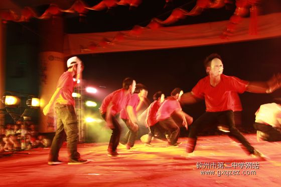 弦歌颂盛世:2010,新年晚会炫耀登场