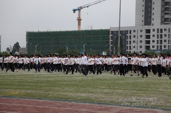 我校莘莘学子再掀“阳光体育运动”新高潮