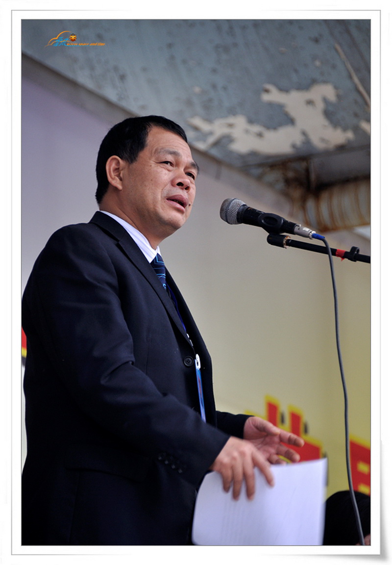 青春与阳光共舞,运动与激情同在——庆祝我校第二十六届田径运动会取得圆满成功