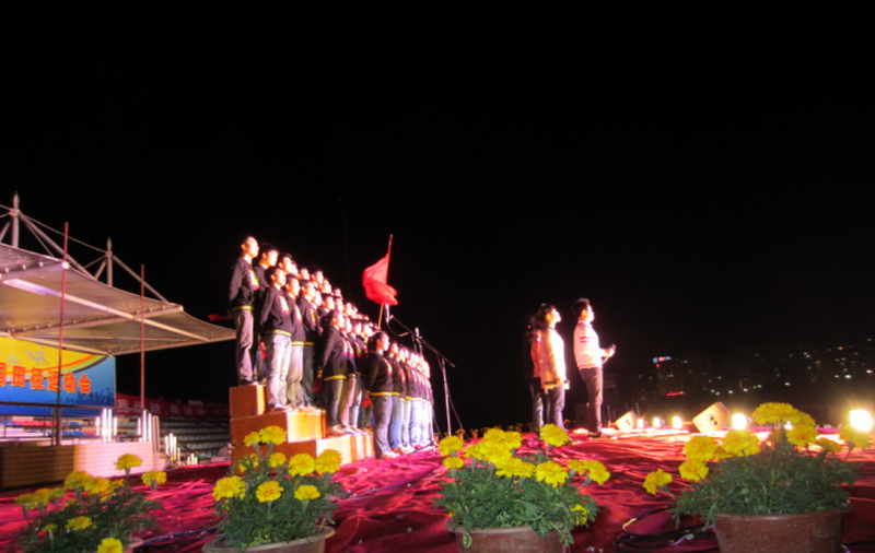 2012һʮŰμѧУĻʫнĿӰ