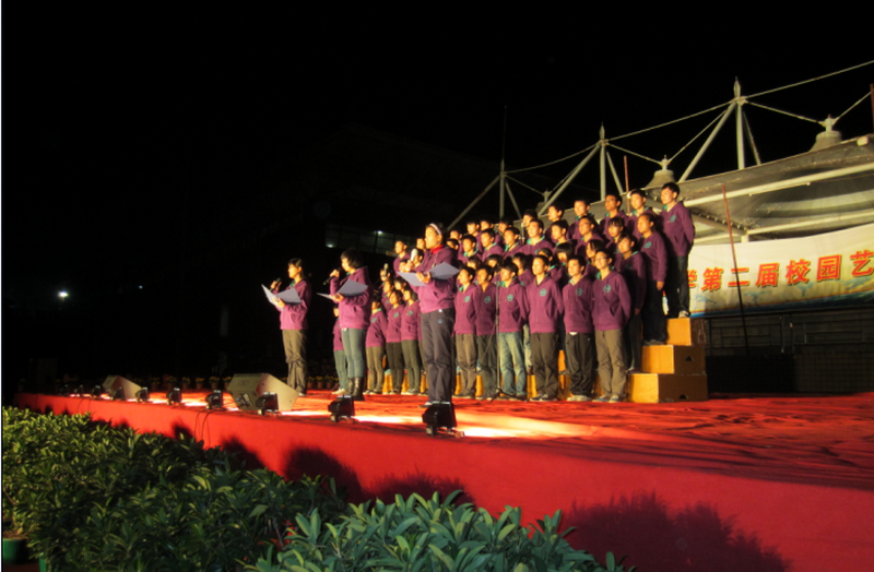 2012һʮŰμѧУĻʫнĿӰ