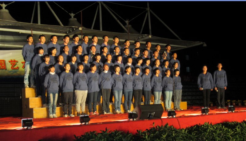 2012һʮŰμѧУĻʫнĿӰ