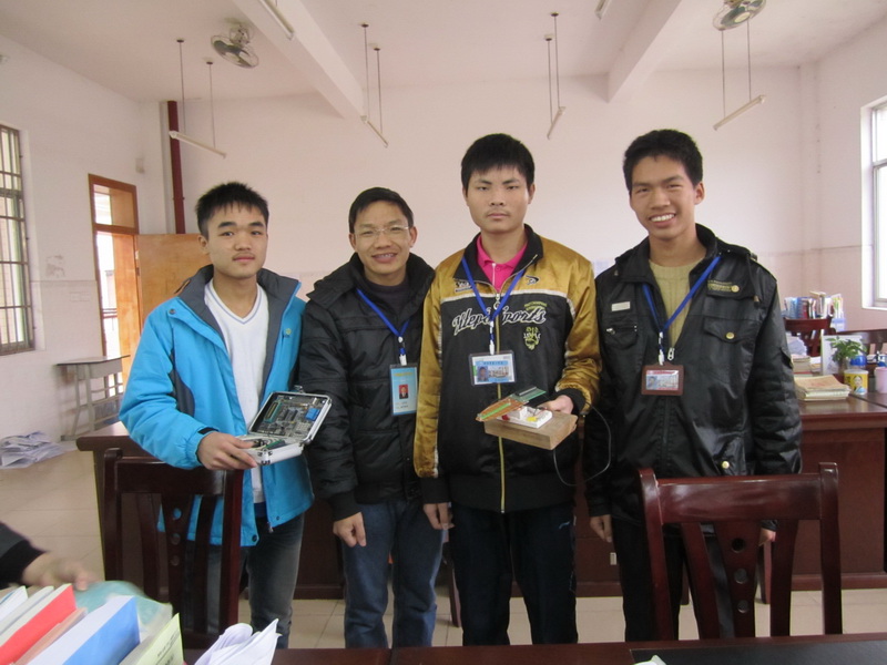 2012年高一年级14班研究性学习优秀成果《飘浮在空中的文字》