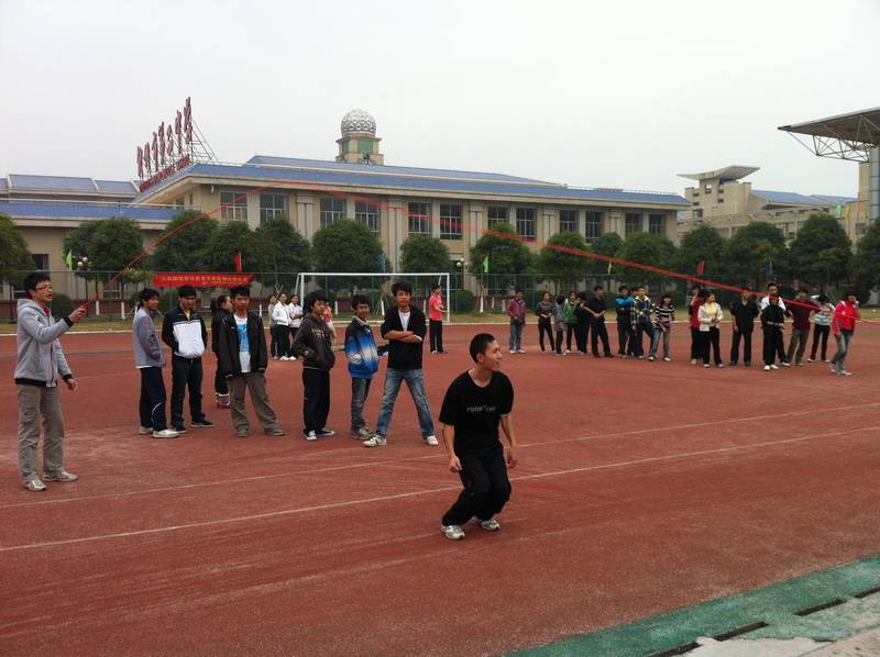 еڶѧһУ԰ڳɹ㱨֮