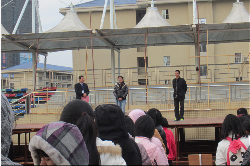 2012ݶвμӹʾյ㣺ѧƬ