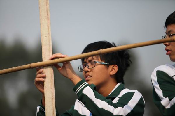 钦州市第二中学第三届校园艺术节暨第二十七届田径运动会隆重开幕