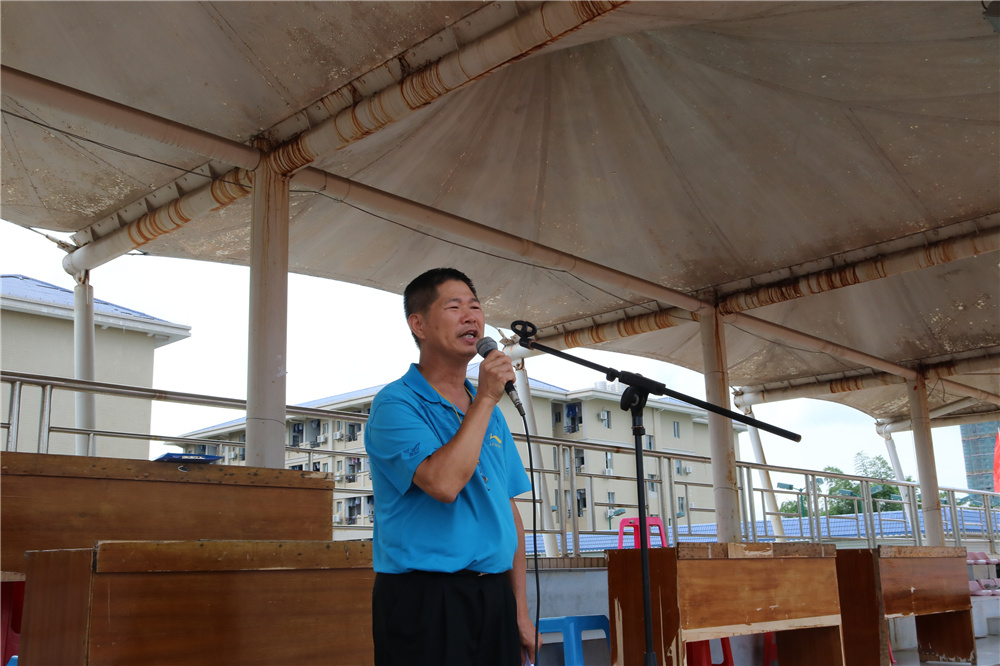 我校举行宿舍防震应急疏散演练