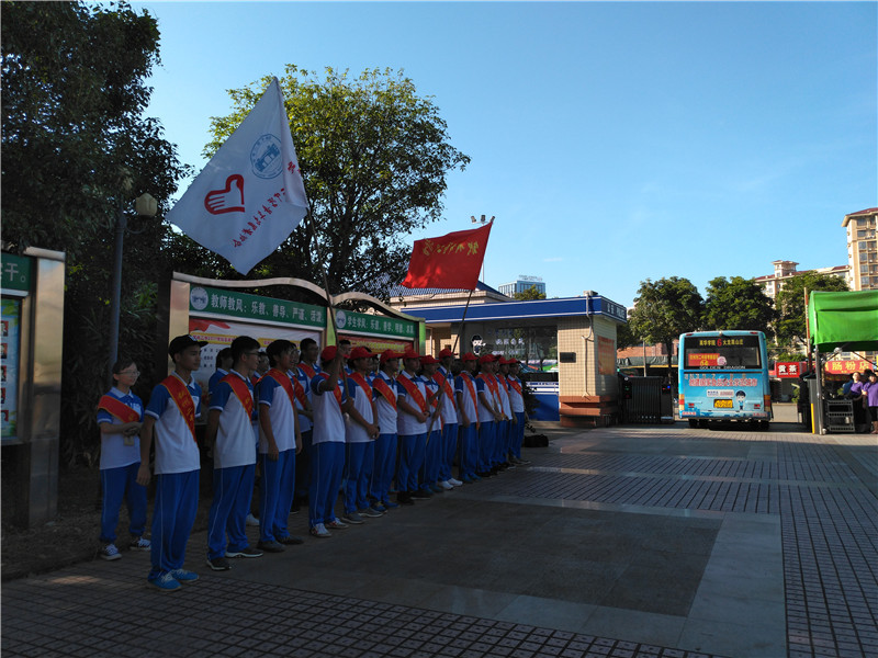 用心为高三服务,用情为高考壮行——钦州二中志愿者服务高考纪实