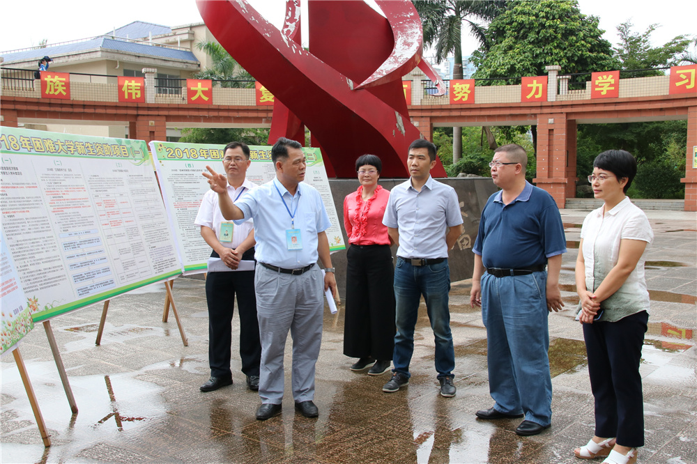 暖人心,圆梦想--------我校资助成绩突出受十家媒体记者采访