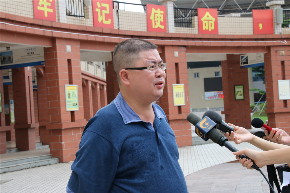 ůģԲ--------Уɼͻʮý߲ɷ