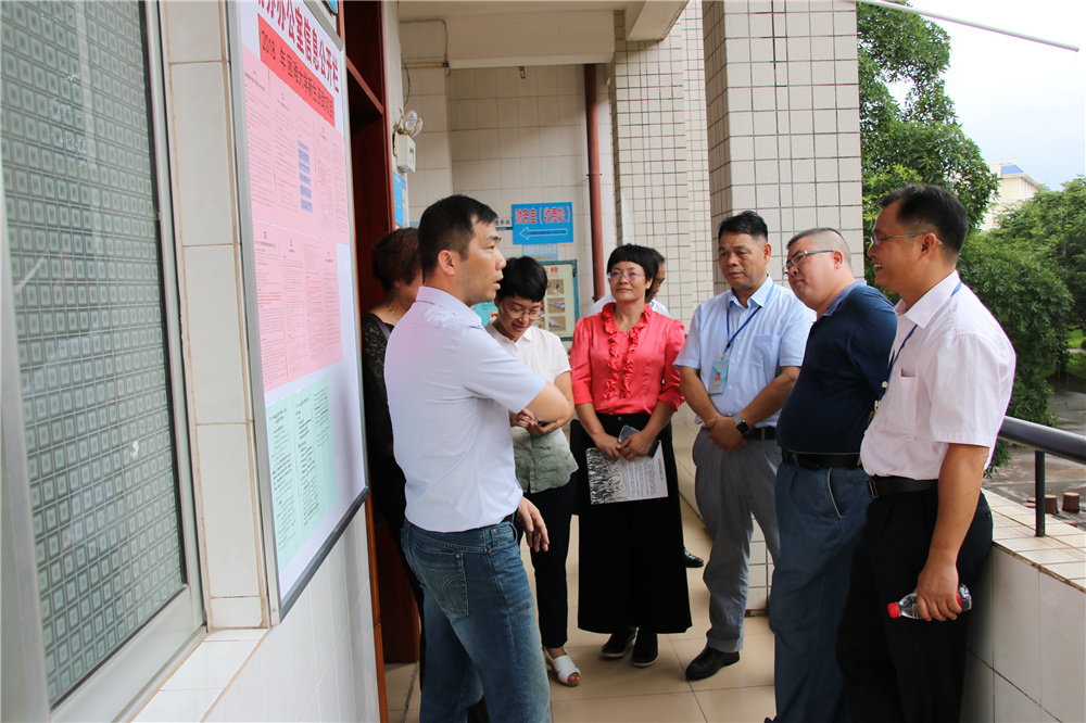 ůģԲ--------Уɼͻʮý߲ɷ