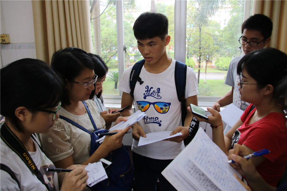 ůģԲ--------Уɼͻʮý߲ɷ