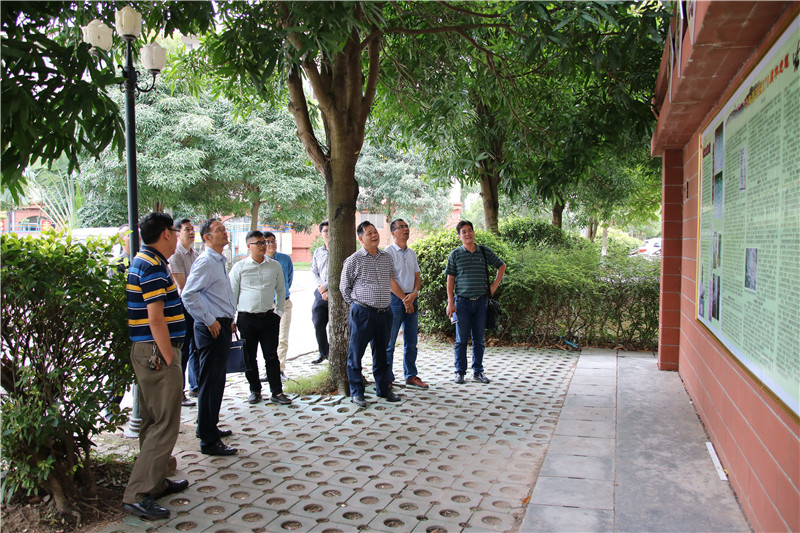 弘扬钦州人文精神 提振钦州文化自信 ——钦州市政协调研组到我校开展“深度挖掘和传承冯敏昌文化”专题调研活动