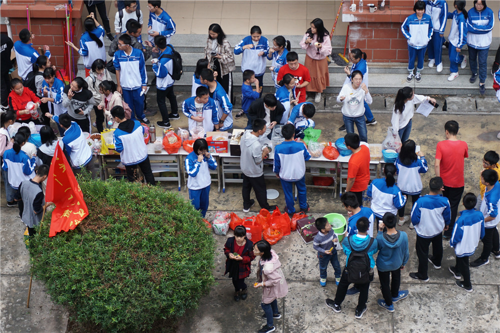 家校共育,共同成长——钦州二中召开高一、高二年级家长会