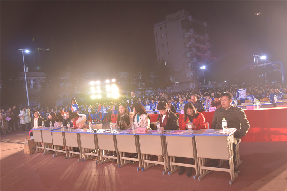 演读百家经典,绽放二中风采!——钦州二中初中部第二届中华经典诵读暨首届课本剧大赛决赛