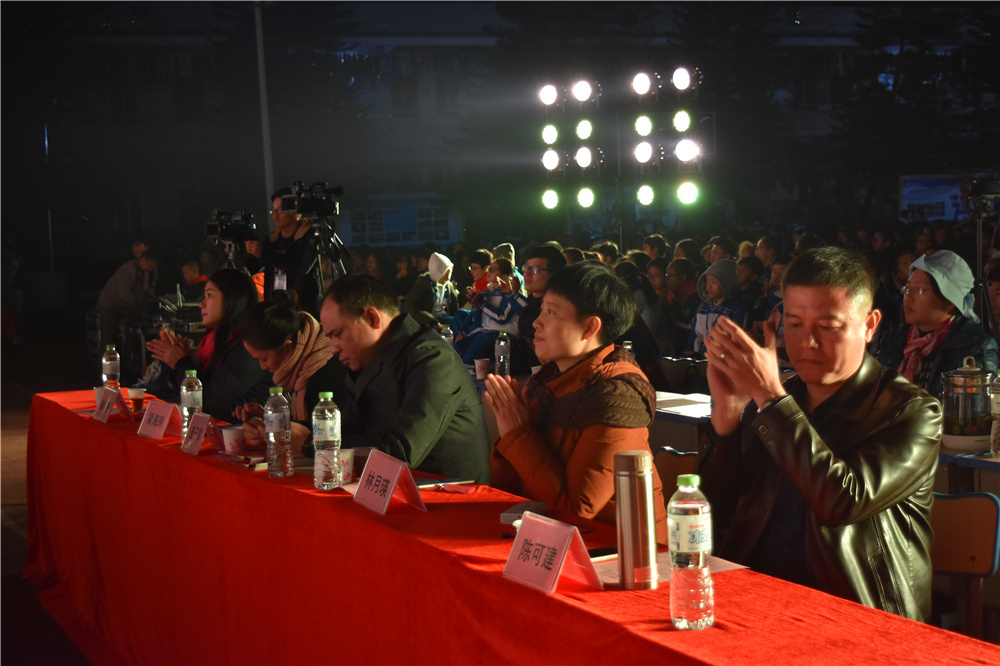 演读百家经典,绽放二中风采!——钦州二中初中部第二届中华经典诵读暨首届课本剧大赛决赛