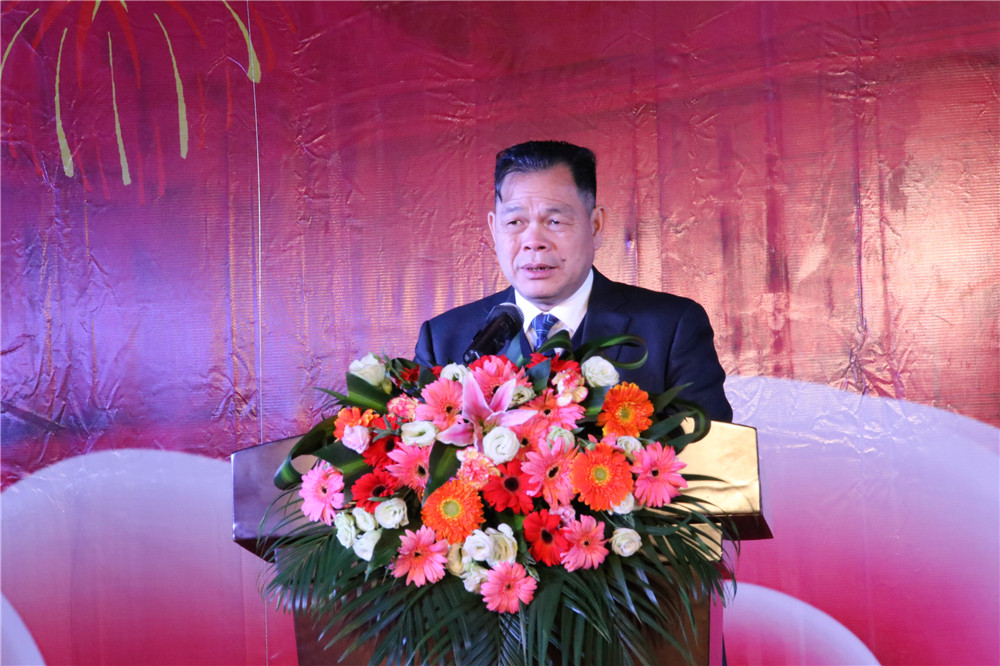 欢庆声中一岁除,歌风送暖伴诗书 ——钦州二中举办建校44周年校庆体育文化艺术节闭幕式暨2019年元旦晚会