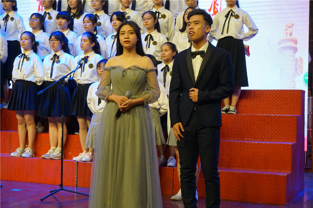 ʱɣ۰༶ݵڶѧɹٰ조ġ˶100߸һ꼶