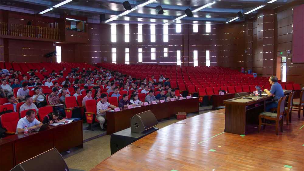 未雨绸缪,迎接新高考——钦州市教育系统新高考改革高端论坛在钦州二中举行