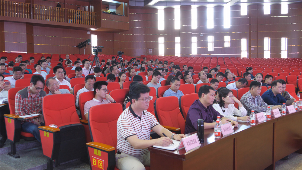 未雨绸缪,迎接新高考——钦州市教育系统新高考改革高端论坛在钦州二中举行