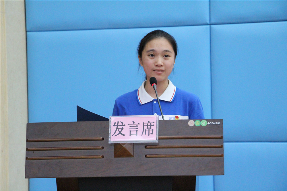 青春心向党,建功新时代——钦州二中教育集团团员参加钦州市直教育系统纪念五四运动100周年主题团日教育活动暨入团仪式