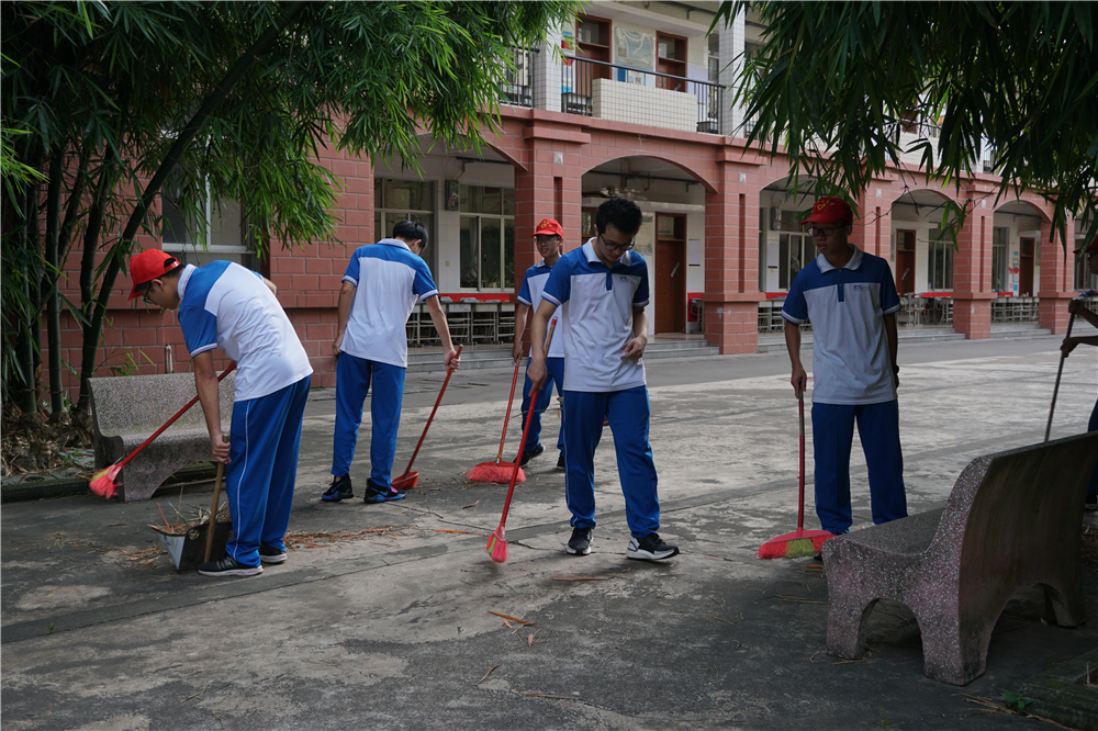 我是志愿者,我骄傲! ——钦州二中志愿者服务2019年高考系列活动纪实