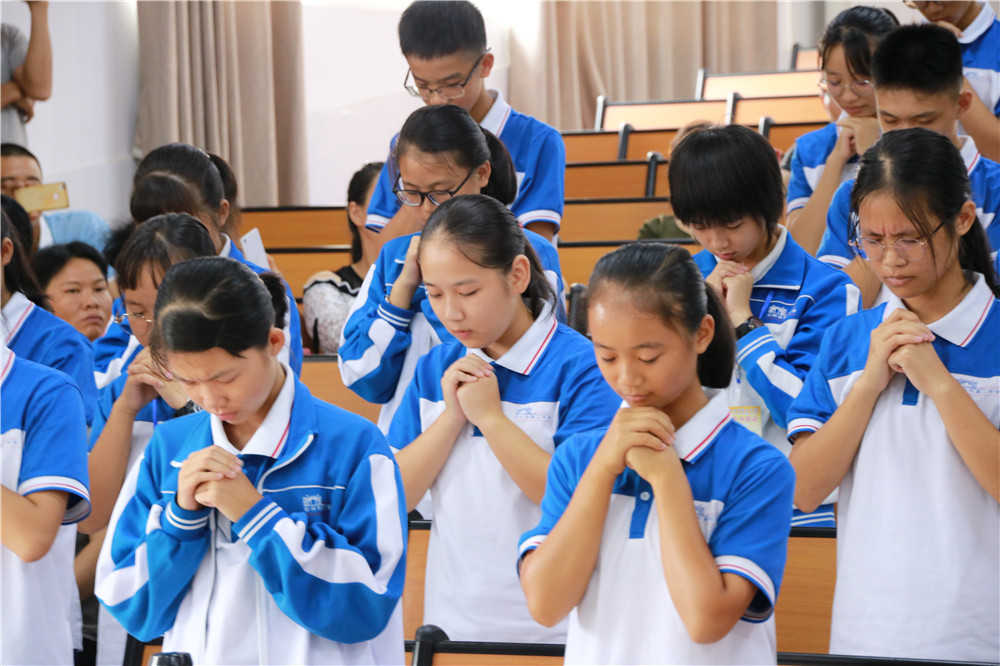 艰苦奋斗,勇敢追梦------我校举行2019级“筑梦班”开班典礼