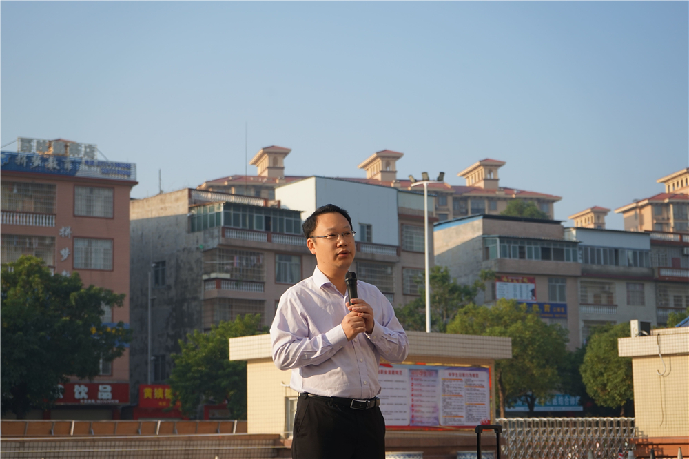 参观英雄故居,汲取奋斗动力------2019级“筑梦班”开启文化之旅