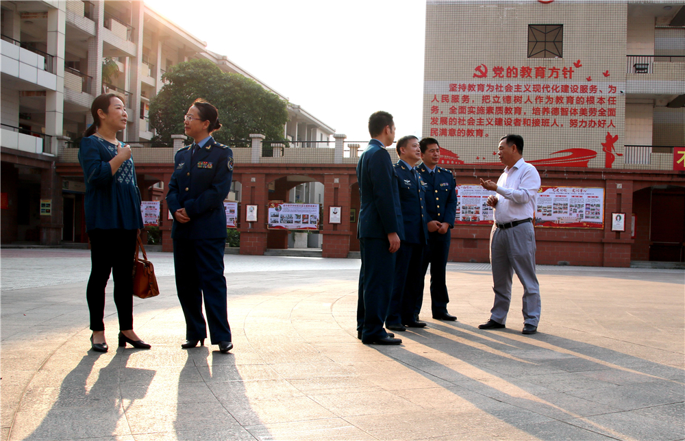 选择飞行、励志空天,投身军营、成就梦想 ——2020年度空军招飞选拔工作在我校顺利开展