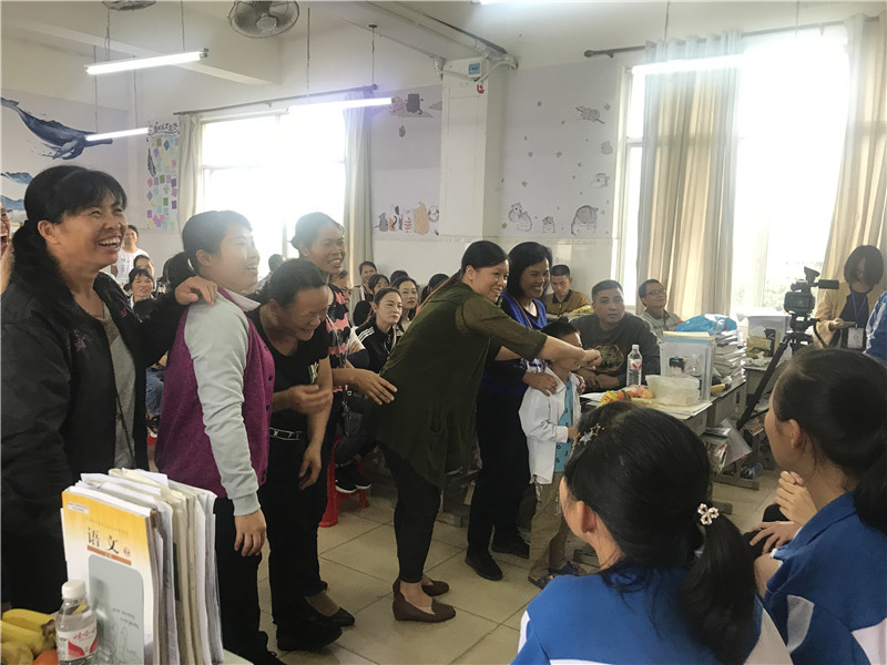 家校携手,精诚合作 ——钦州二中教育集团召开2019级高一年级学生家长会