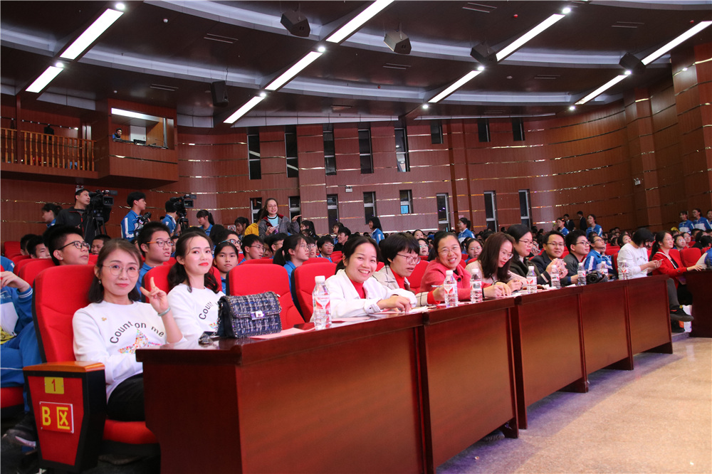 为母校45岁生日献礼 ——钦州市第二中学第四届英文歌曲合唱比赛圆满结束