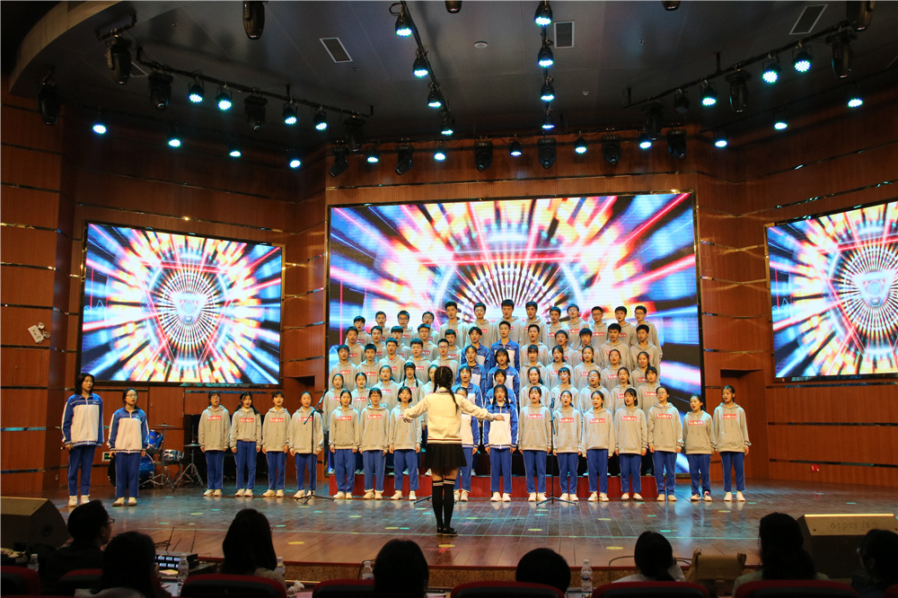 为母校45岁生日献礼 ——钦州市第二中学第四届英文歌曲合唱比赛圆满结束