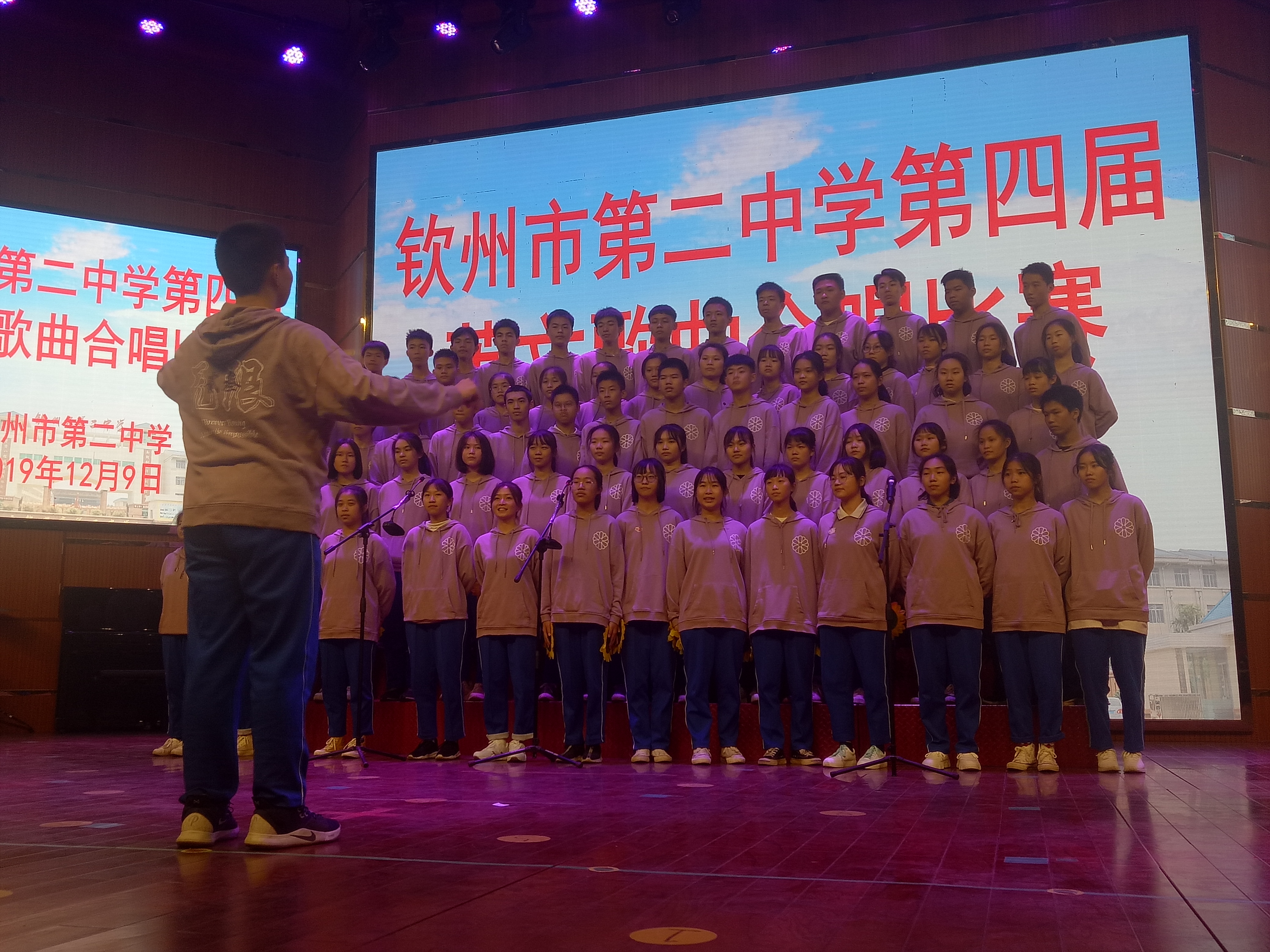 ഺƺɫ绨------ݶиһӢĺϳ