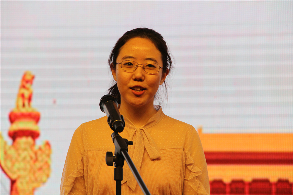 扬时代帆,抒爱国情 ——2019年钦州市第二中学“爱国·爱党·爱校”主题演讲比赛成功举办