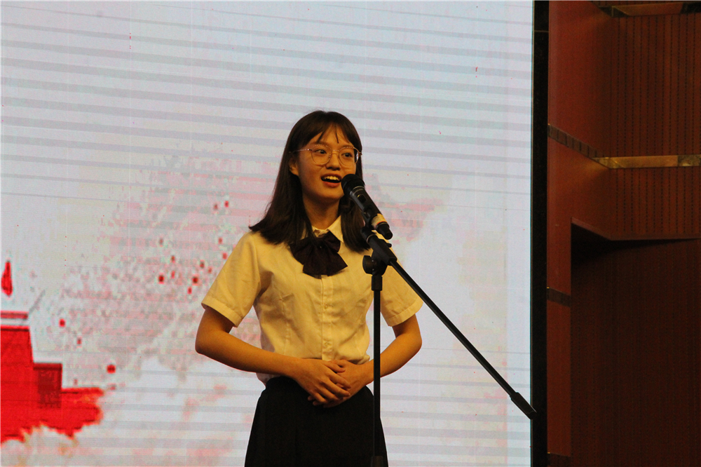 扬时代帆,抒爱国情 ——2019年钦州市第二中学“爱国·爱党·爱校”主题演讲比赛成功举办