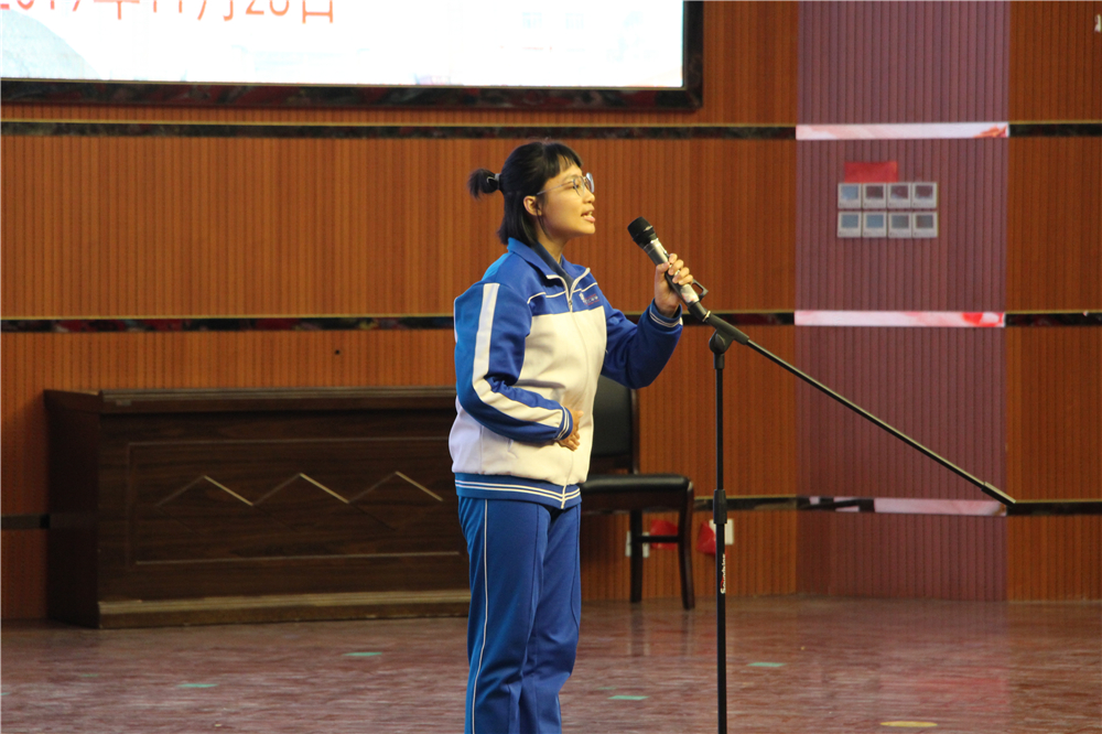 扬时代帆,抒爱国情 ——2019年钦州市第二中学“爱国·爱党·爱校”主题演讲比赛成功举办
