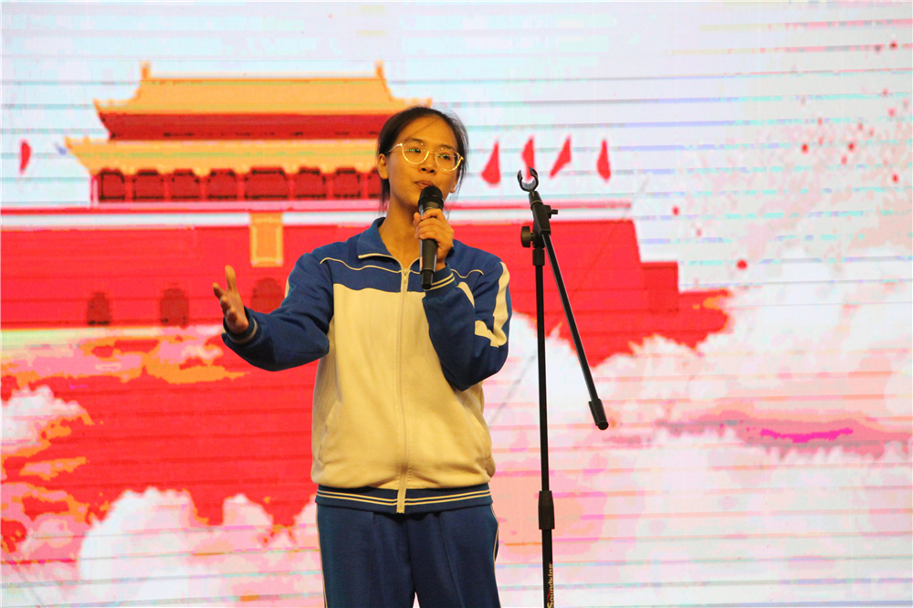 扬时代帆,抒爱国情 ——2019年钦州市第二中学“爱国·爱党·爱校”主题演讲比赛成功举办
