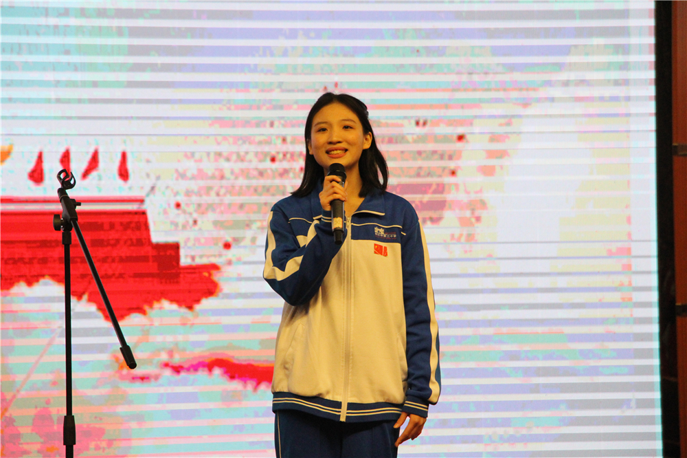 扬时代帆,抒爱国情 ——2019年钦州市第二中学“爱国·爱党·爱校”主题演讲比赛成功举办
