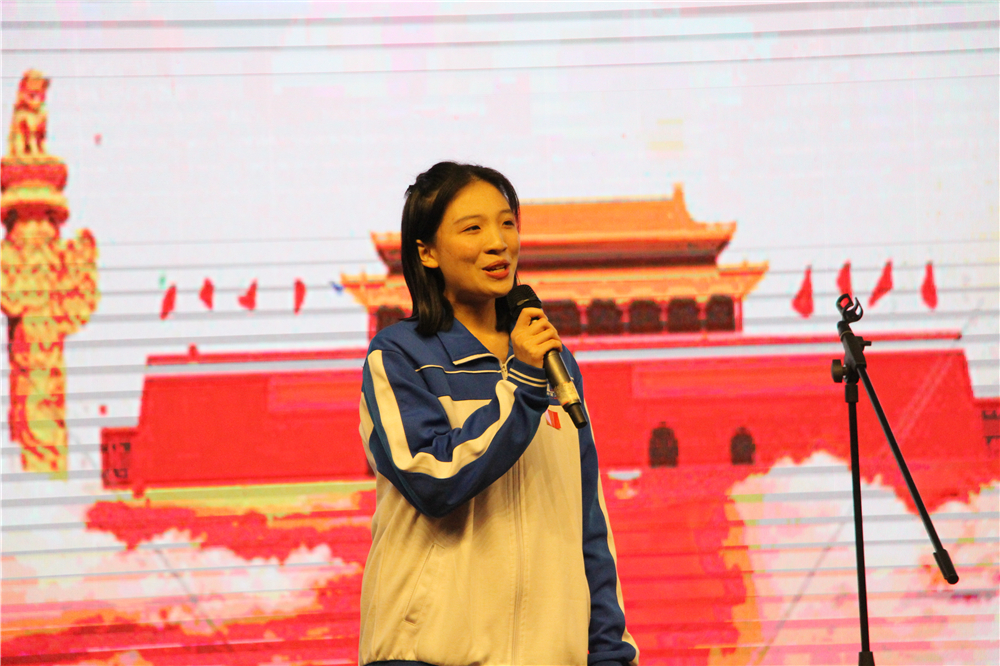 扬时代帆,抒爱国情 ——2019年钦州市第二中学“爱国·爱党·爱校”主题演讲比赛成功举办