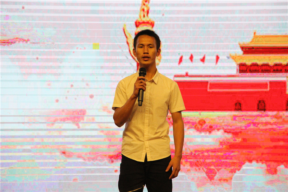 扬时代帆,抒爱国情 ——2019年钦州市第二中学“爱国·爱党·爱校”主题演讲比赛成功举办