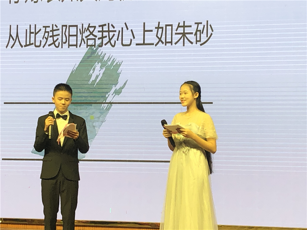 唱响好声音,放歌新时代——钦州二中举办第六届“二中好声音”歌手大赛