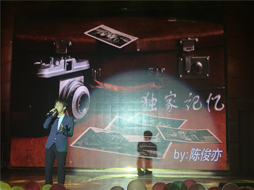 唱响好声音,放歌新时代——钦州二中举办第六届“二中好声音”歌手大赛