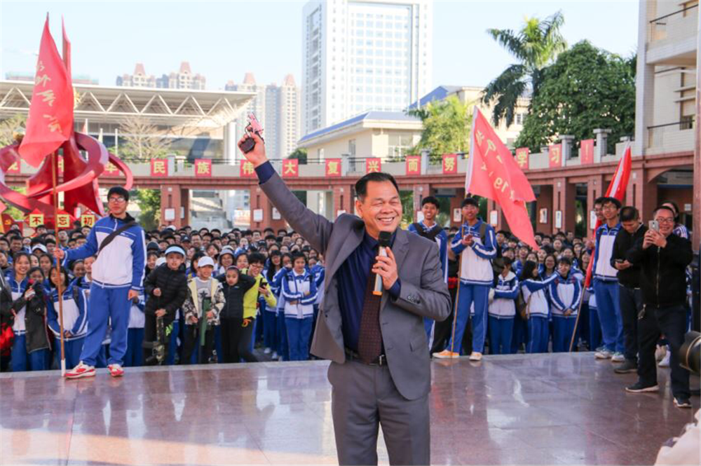 钦州市第二中学2020年高考百日誓师校长致高三师生的一封信