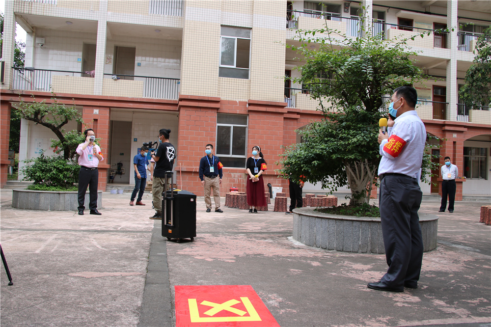 “演练即实战”------钦州市第二中学举行新冠肺炎疫情防控应急演练活动