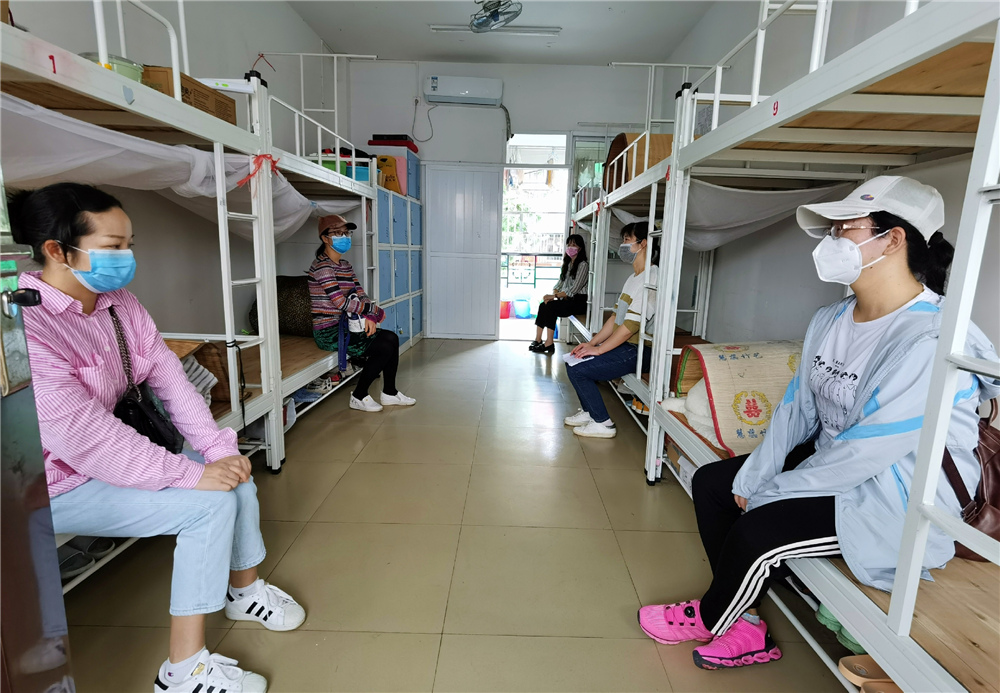 “演练即实战”------钦州市第二中学举行新冠肺炎疫情防控应急演练活动